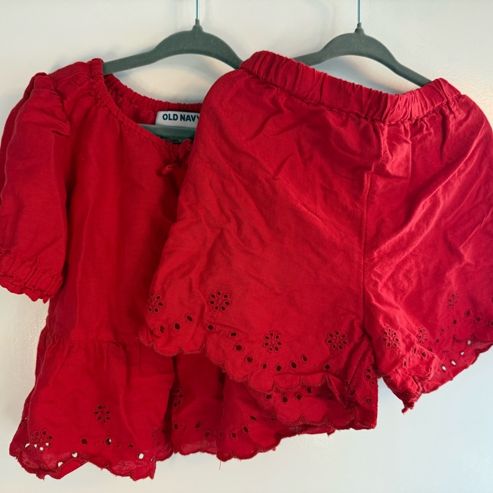 Old Navy Red Eyelet Top and Shorts Set - 4T